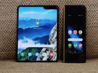 cropped Samsung Galaxy Fold • 🚀 techboys.de : 💡Smarte Technik & Hardware für den Alltag