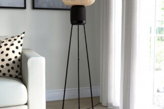 symfonisk standleuchte mit wifi speaker bambus smart 1165286 pe890790 s5 • techboys.de • smart tech, auf den Punkt!