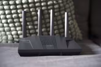 GL.TNet Router für Smart Home Vernetzung und stabile Internetverbindung, optimiert für Streaming, Hardware, intelligente Steuerung und modernes Wohnen.