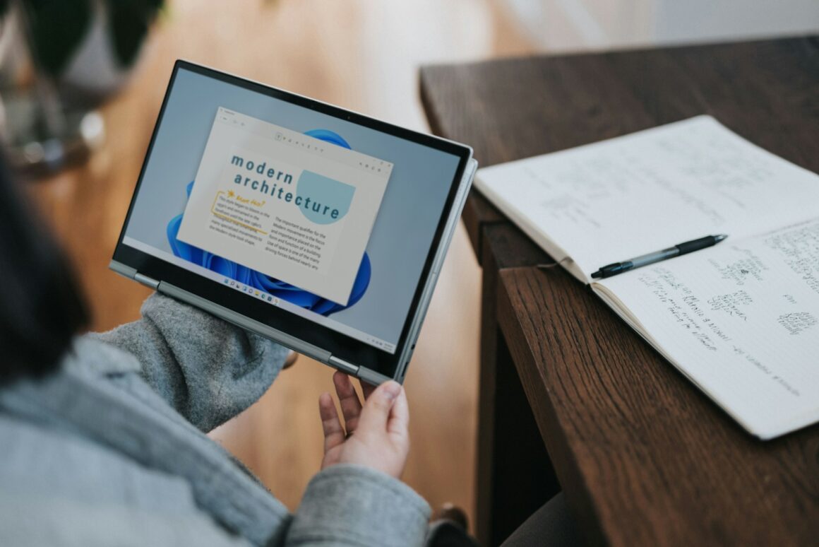 Was kann Windows 11 wirklich – und für wen lohnt sich der Wechsel? windows oVAzLDIdqic unsplash 1 • techboys.de