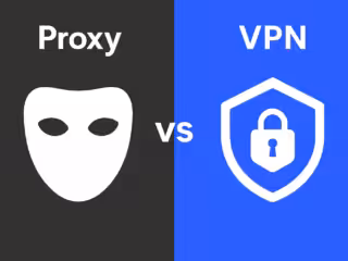 Proxy-Icon und VPN-Symbol als Visualisierung des Vergleichs von Datenschutz- und Sicherheitssoftware, die Online-Privatsphäre im Smart Home und Streaming-Bereich verbessern.