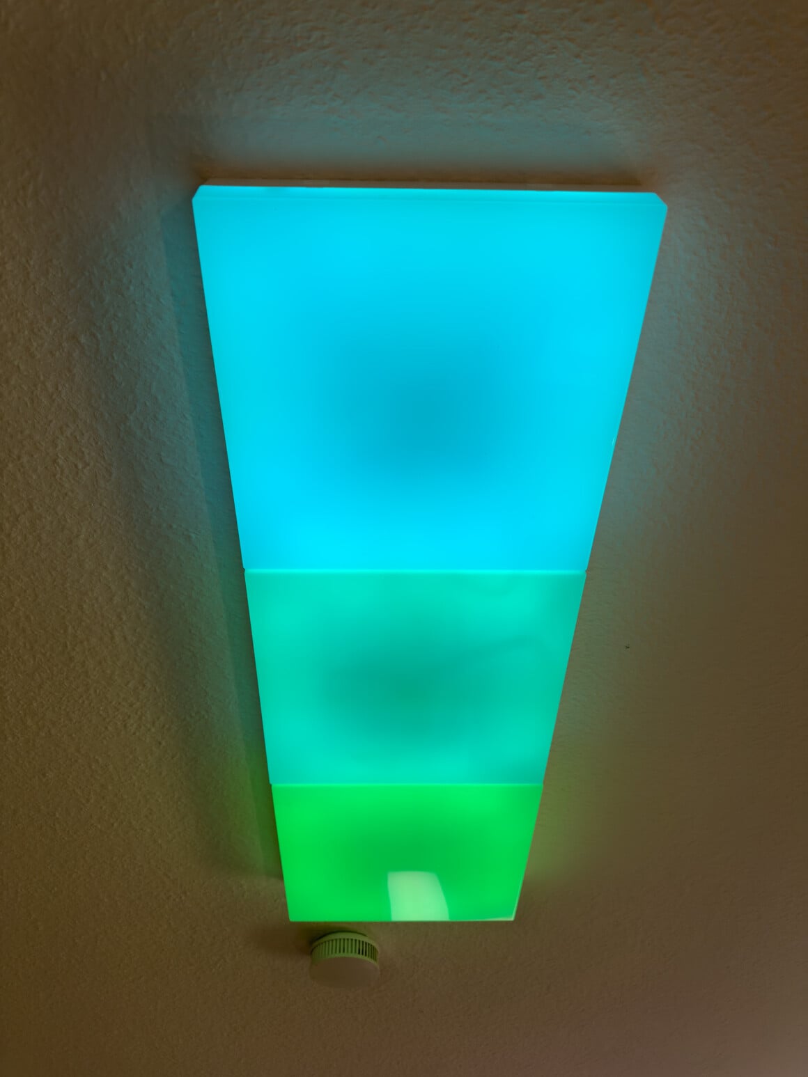 Nanoleaf Skylight Test: Teures Plastik-Upgrade oder brillanter Sci-Fi-Himmel? Nanoleaf Skylight 26 • techboys.de