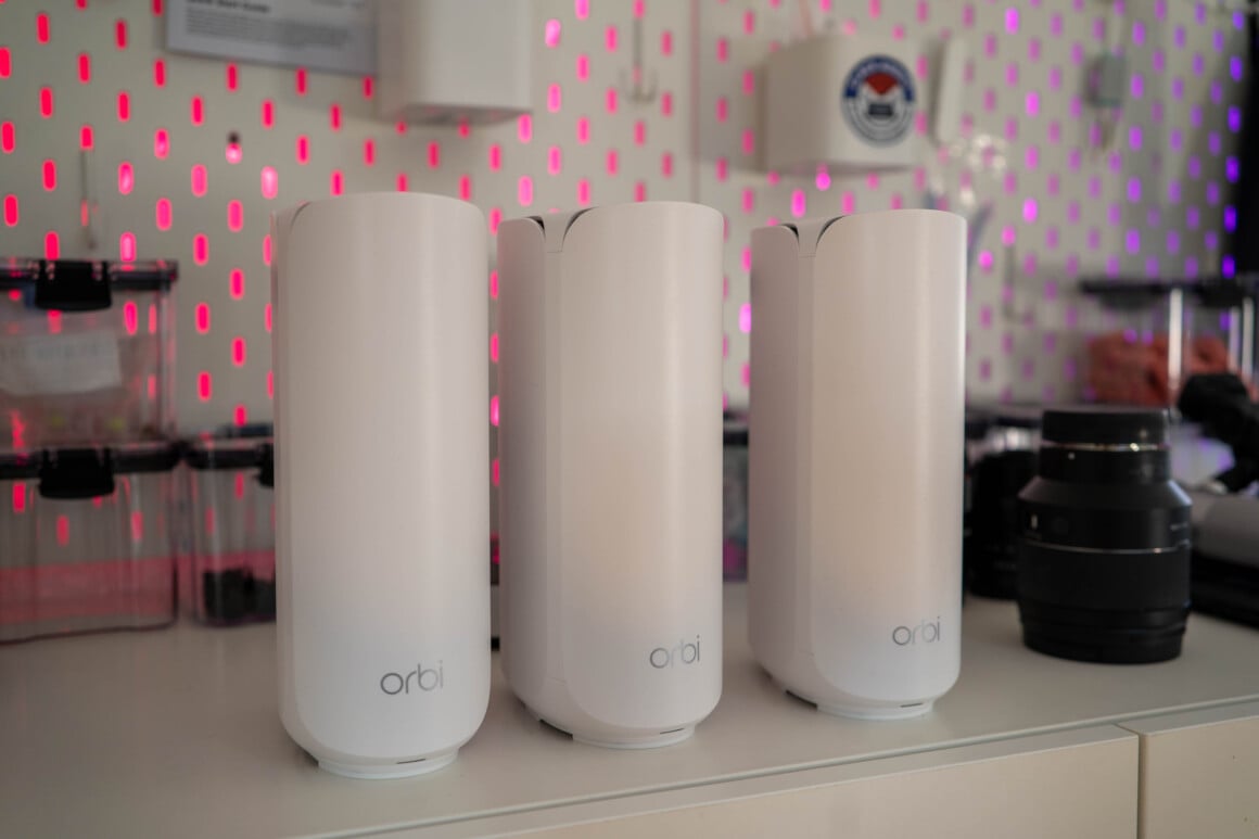 Netgear Orbi 370 Test: WiFi 7 für Normalos – mit Haken Netgear Orbi 370 9 • techboys.de