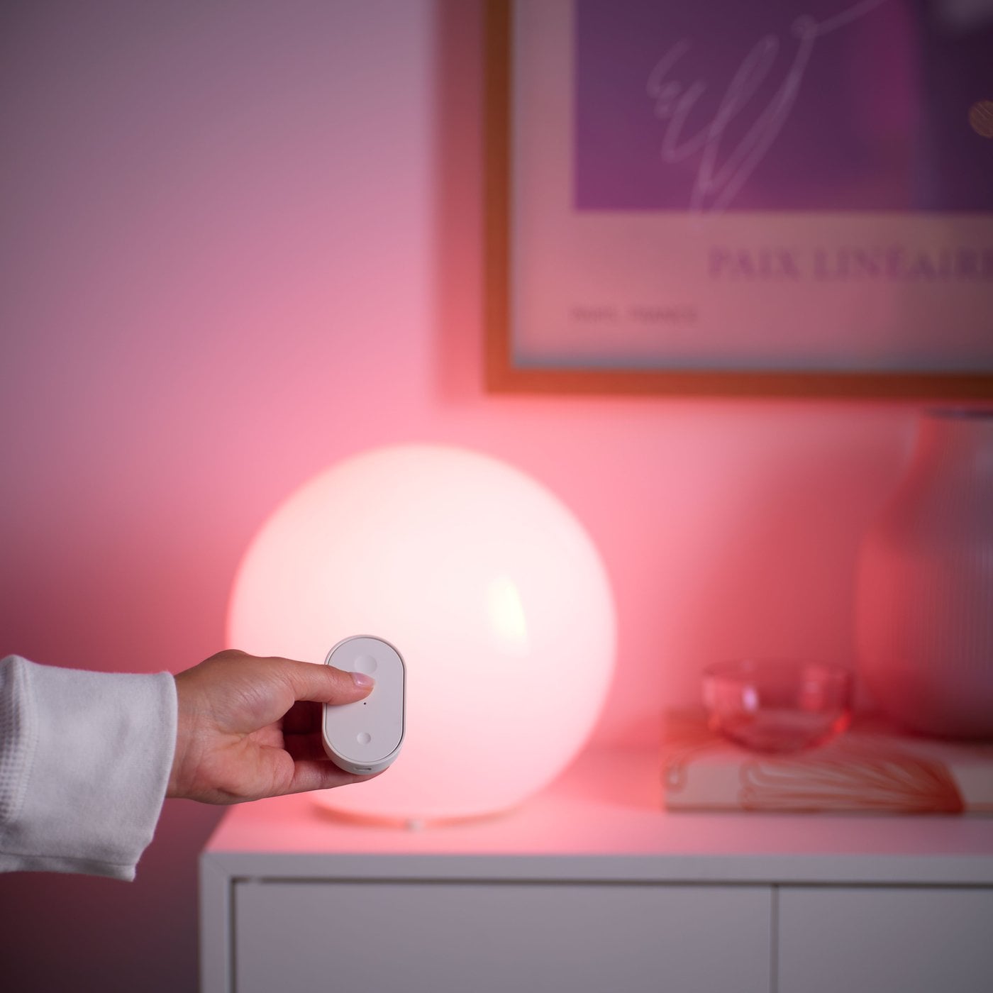 IKEAs Matter-Lineup im AppleInsider-Test: Defekter CO2-Sensor, zickiges Pairing, höfliches PR-Statement IKEA Kajplats Matter Lampe wird per Bilresa Fernbedienung gesteuert