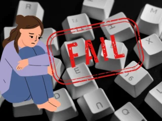 Emotionaler Mensch sitzt auf kaputtem Tastatur-Keys mit "Fail"-Stempel, symbolisiert Frustration, technische Probleme, Keyboard-Fehler, Computer-Ausfall.