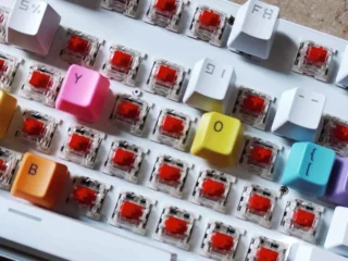 Custom vs. Prebuilt Keyboards: hier hat man sich fürs eigene Tun entschieden!