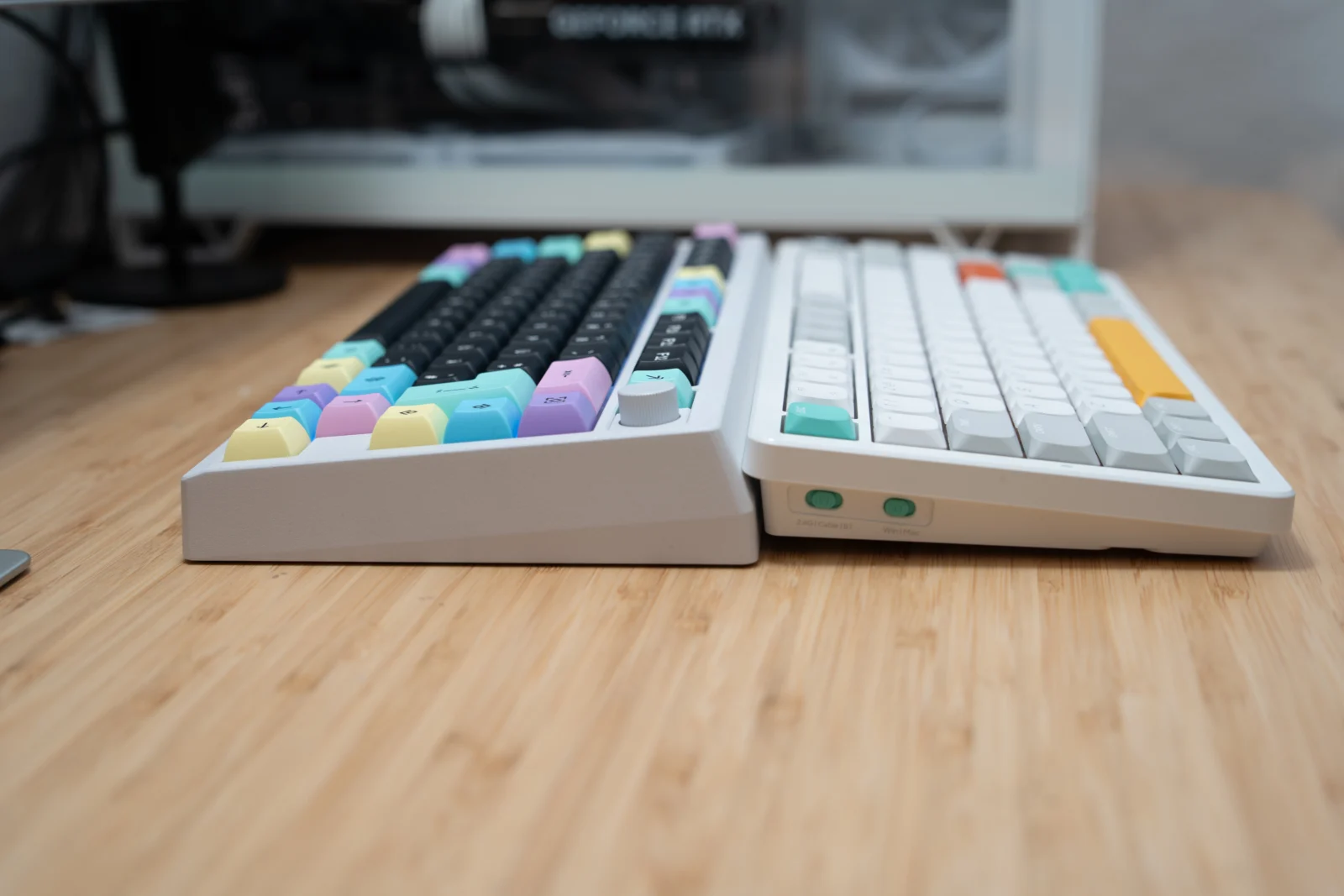Thocky, schlank und eine NuPhy-Alternative: MARVO ColorReco A75 im Test Bunte mechanische Tastatur mit farbigen Keycaps, Detailing und ergonomischem Design.