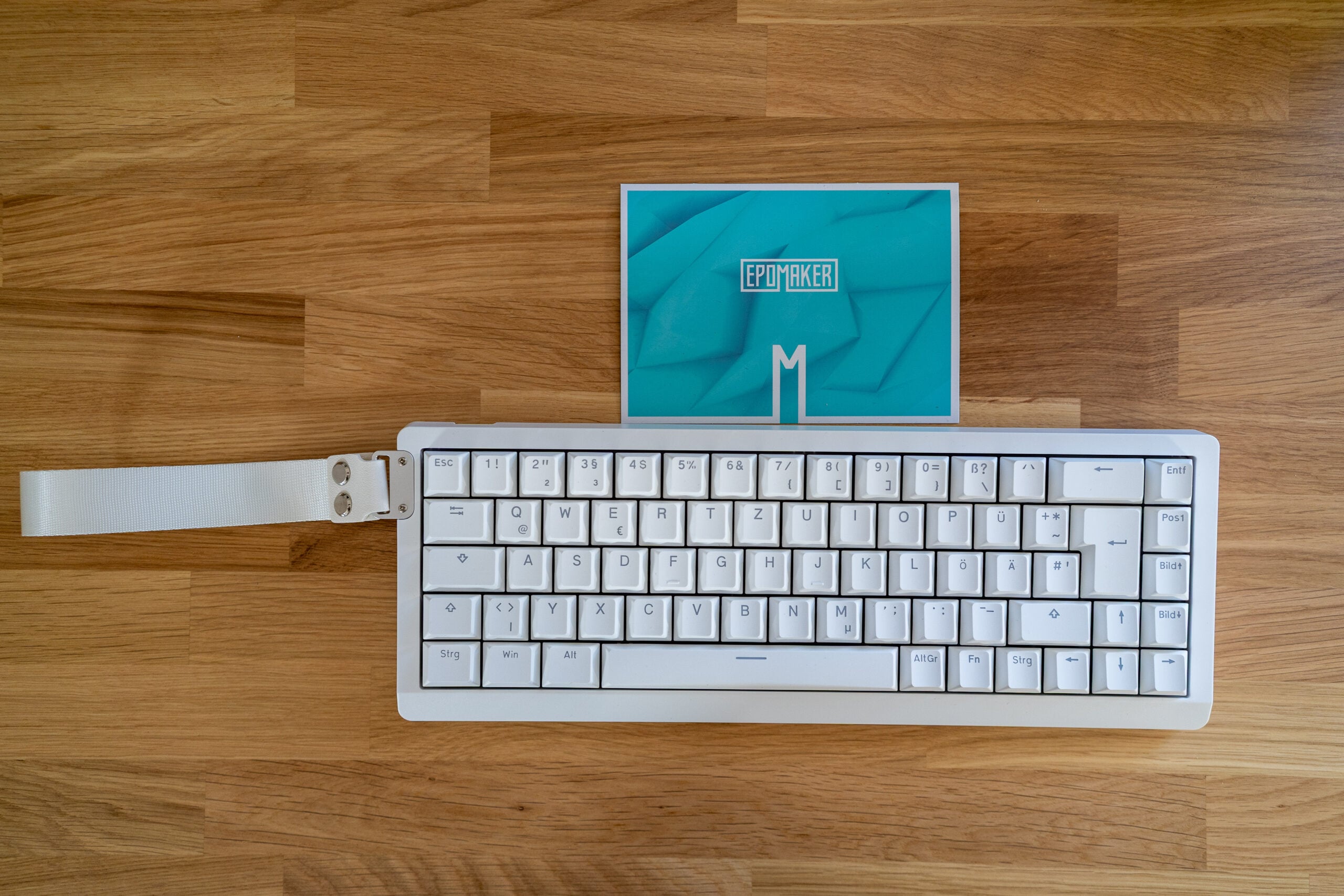 Profi-Features, Plastikgehäuse: Epomaker HE68 Lite Test Tastenfeld der Epomaker HE68 Lite ISO-DE von oben, Cherry-Profil-Keycaps mit deutschen Legenden