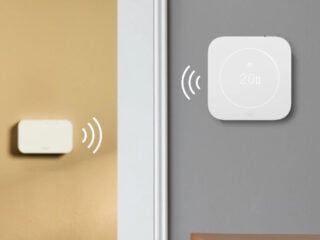 Smartes Thermostat: tado Smartes Thermostat X der zweiten Generation an der Wand, kabellose Version, Pressebild tado